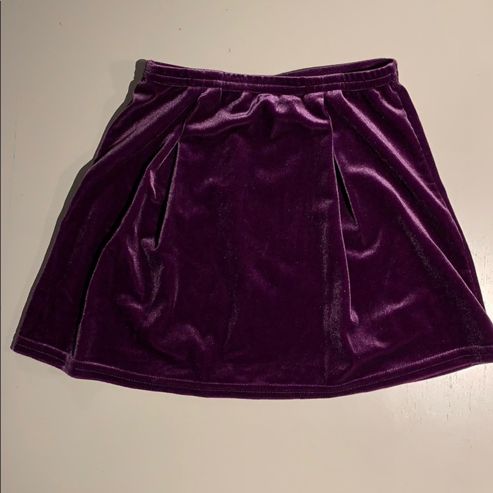 Hartstrings Girls purple velvet skirt 4T